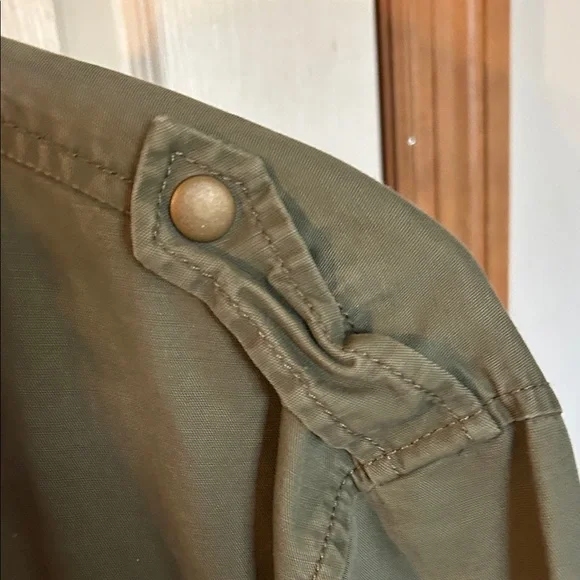 NWOT- GAP Women's Utility Jacket in Olive Green - Picture 5 of 6
